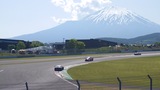 富士スピードウェイ 決勝のレース GR Supraコーナーと富士山