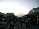 御殿場プレミアムアウトレットから見える富士山